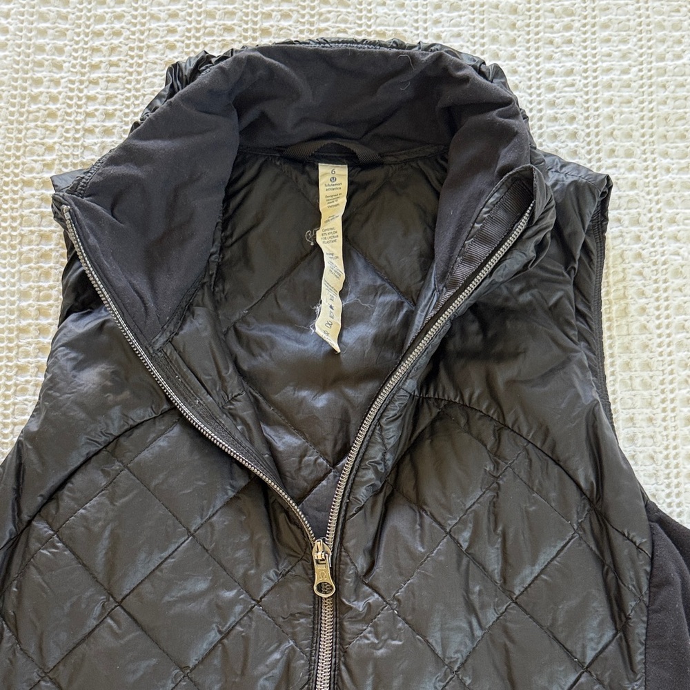 Lululemon Athletica Black Quilted Vest - Picture 2 of 3